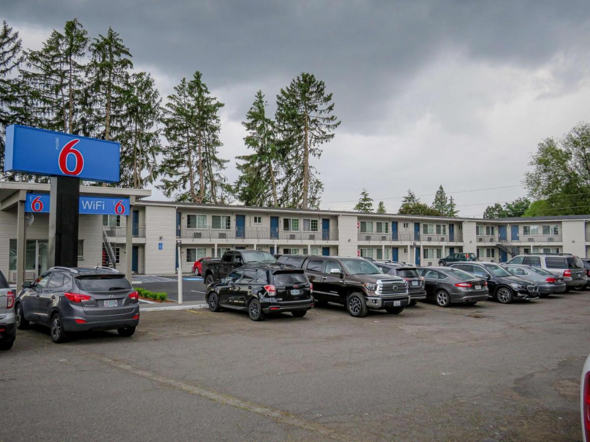 6 Tigard, Or - Portland Southwest Hotel 2*